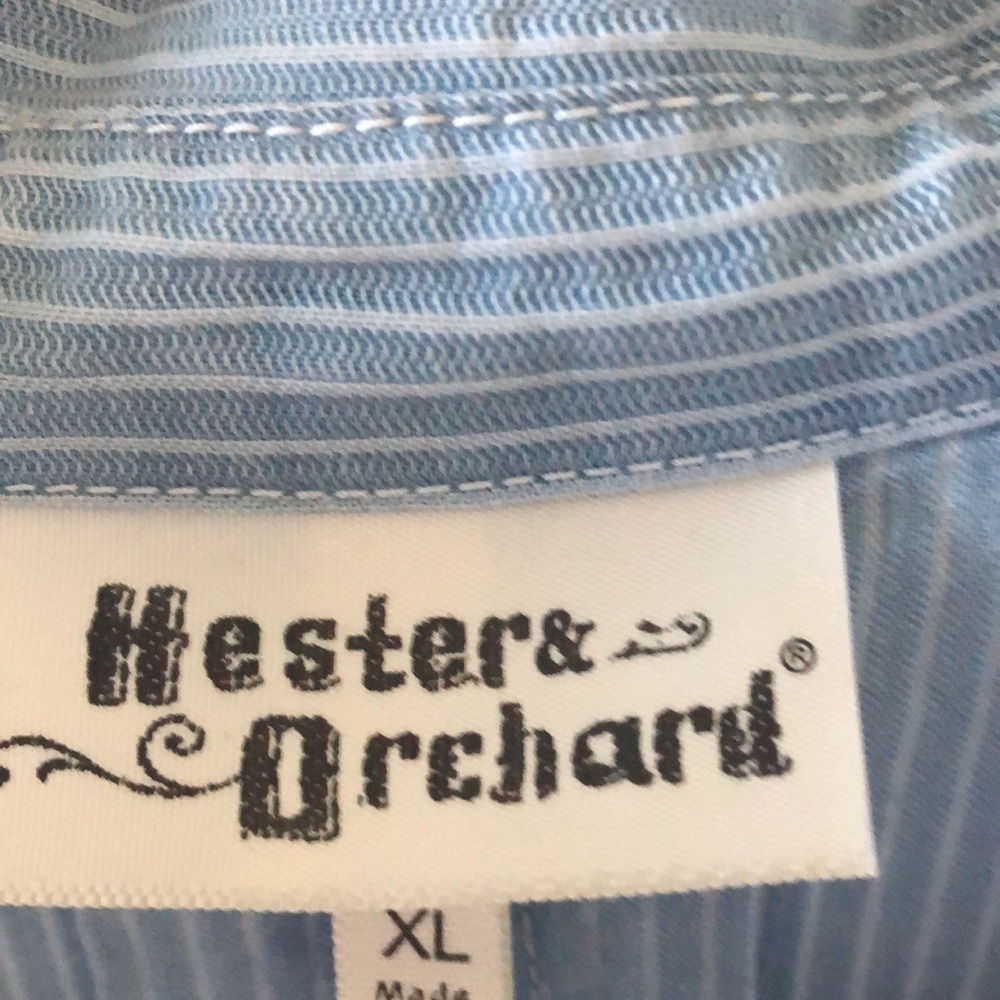 hi low button down long roll tab sleeves in size S - Picture 3 of 7